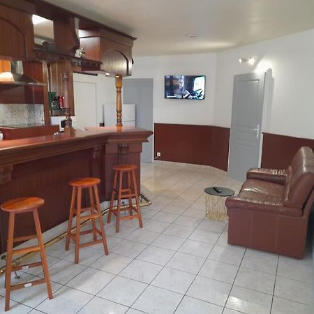 Appartement Au Bord Du Canal Монбар Екстер'єр фото